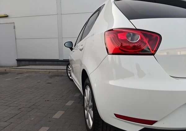 Seat Ibiza cena 26900 przebieg: 83100, rok produkcji 2014 z Paczków małe 596